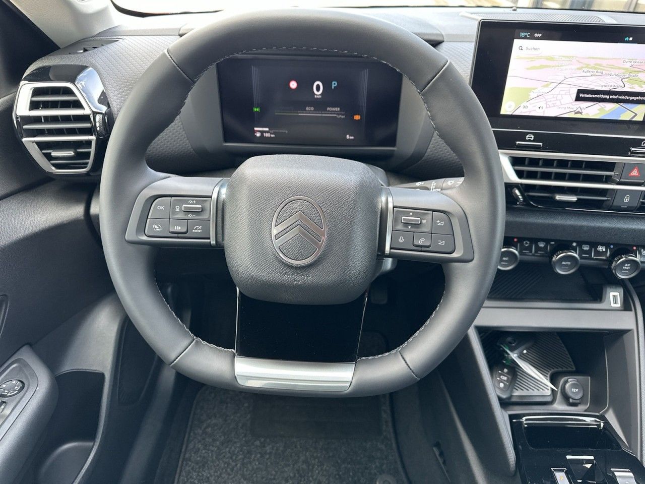 Fahrzeugabbildung Citroën C4 X Hybrid 145 DSG 6-Gang MAX - mit KI generiert/bearbeitet