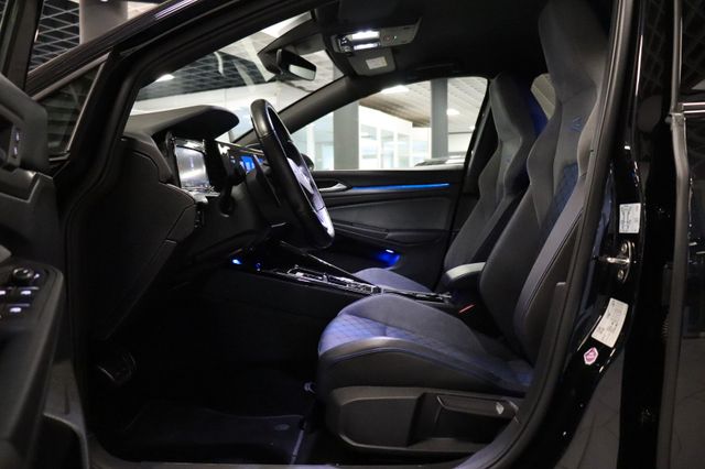 Fahrzeugabbildung Volkswagen Golf VIII Lim. R 4Motion|MATRIX|H/K|DCC|AMBIENTE