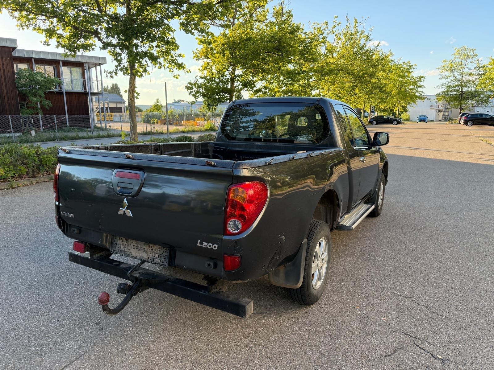 Mitsubishi L200