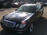 Mercedes-Benz E 320 CDI T AVANTGARDE - Mercedes-Benz E 320 aus 2006: Cdi