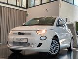 Fiat 500e SmartphoneInt. AmbienteB SpurhalteA. - weiße Fiat 500e