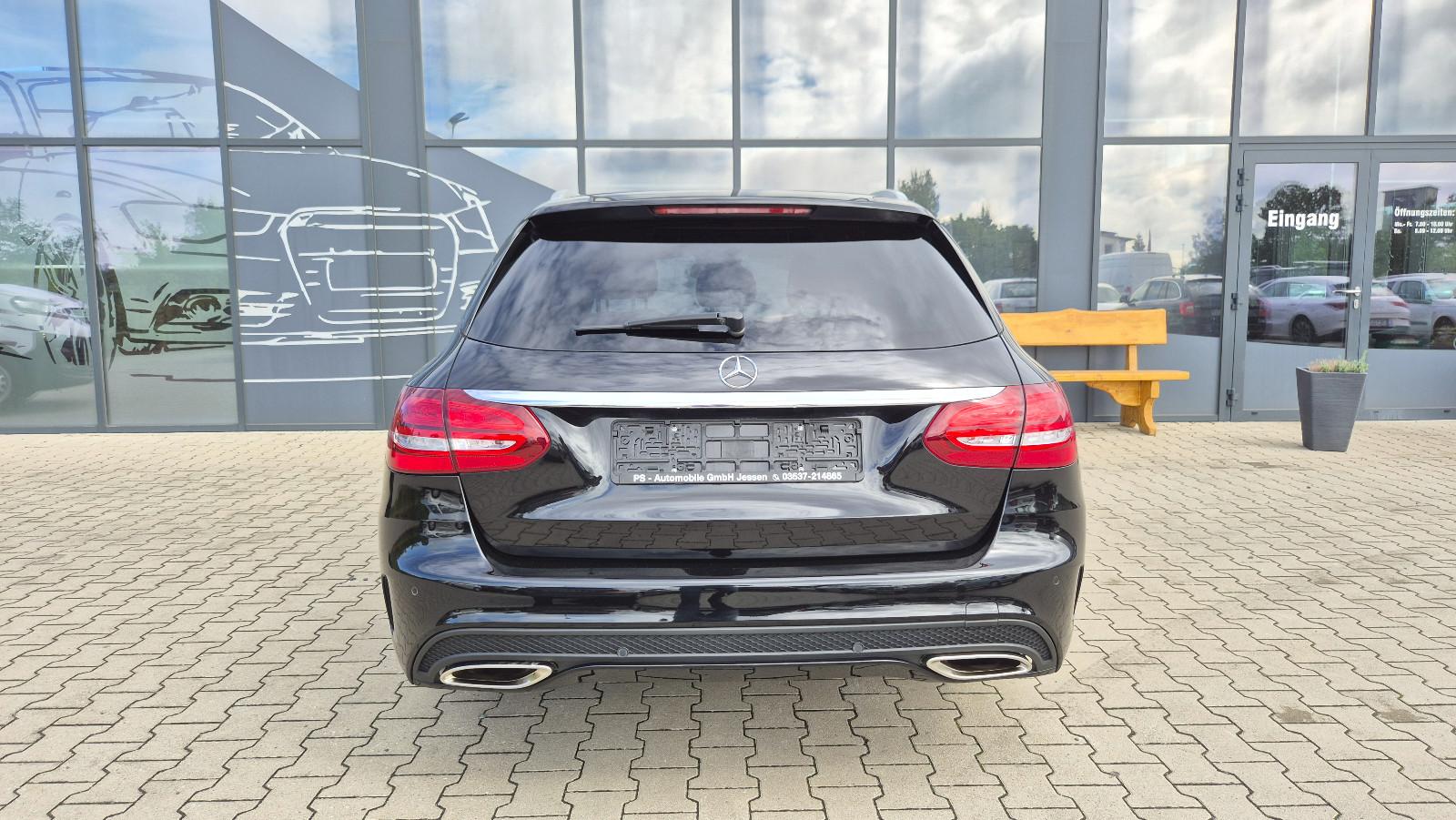 Mercedes-Benz T-Modell C 180 CGI*Navi*LED*Leder*AHK