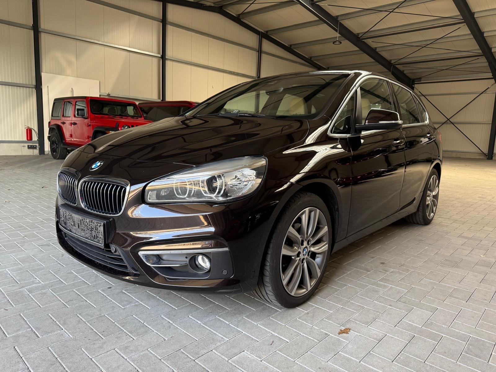 BMW 218 2 Active Tourer 218 d Luxury Line AHK Leder