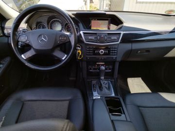 Mercedes E 200 - 9