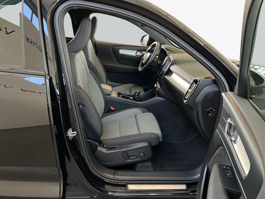 Volvo XC40 B3 Plus-Dark DKG Pano Pixel-LED AHK Pilot B