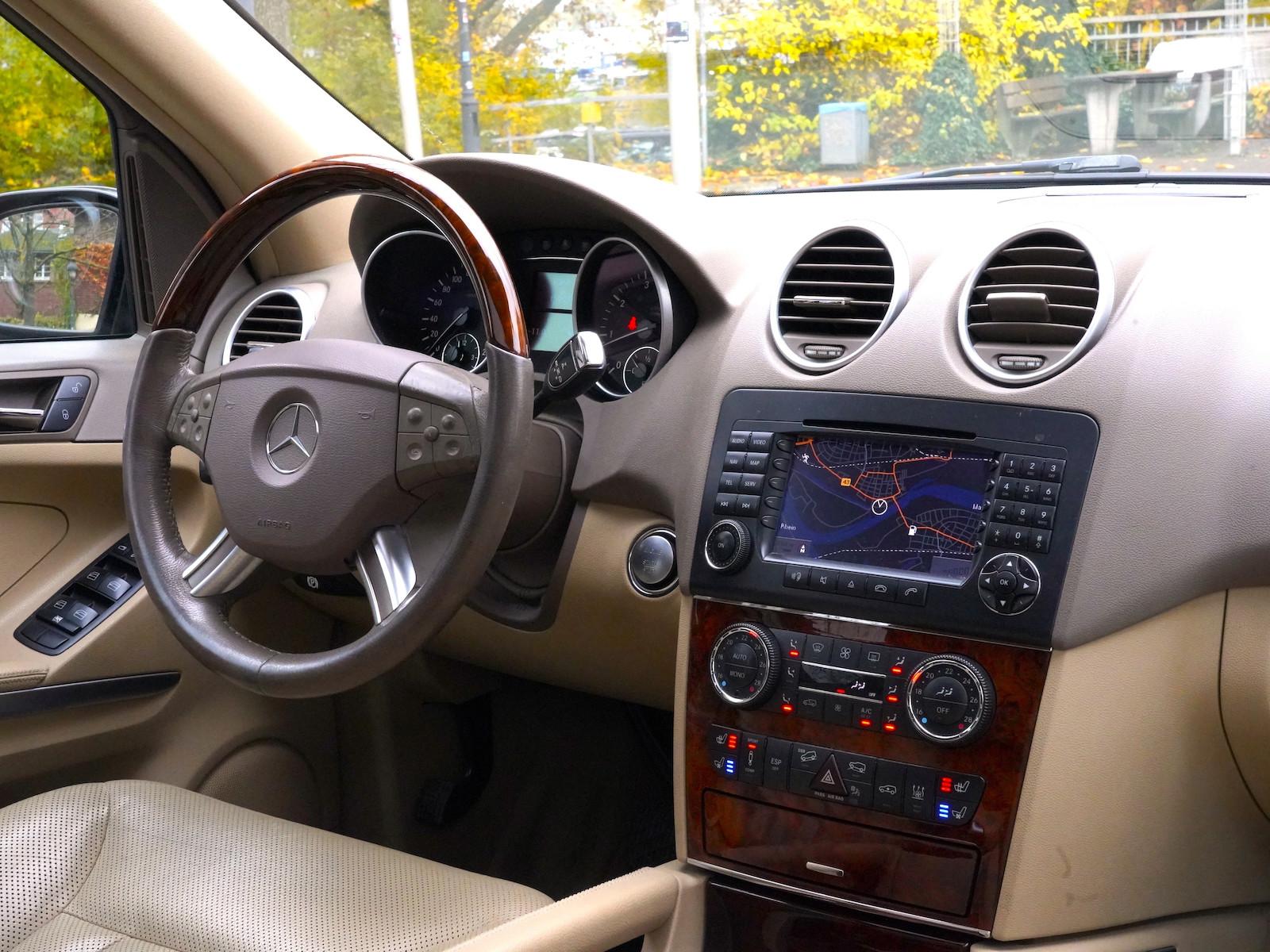 Mercedes-Benz ML 500 4Matic*AMG-Styling~Offr-Paket~StHz~AHK*