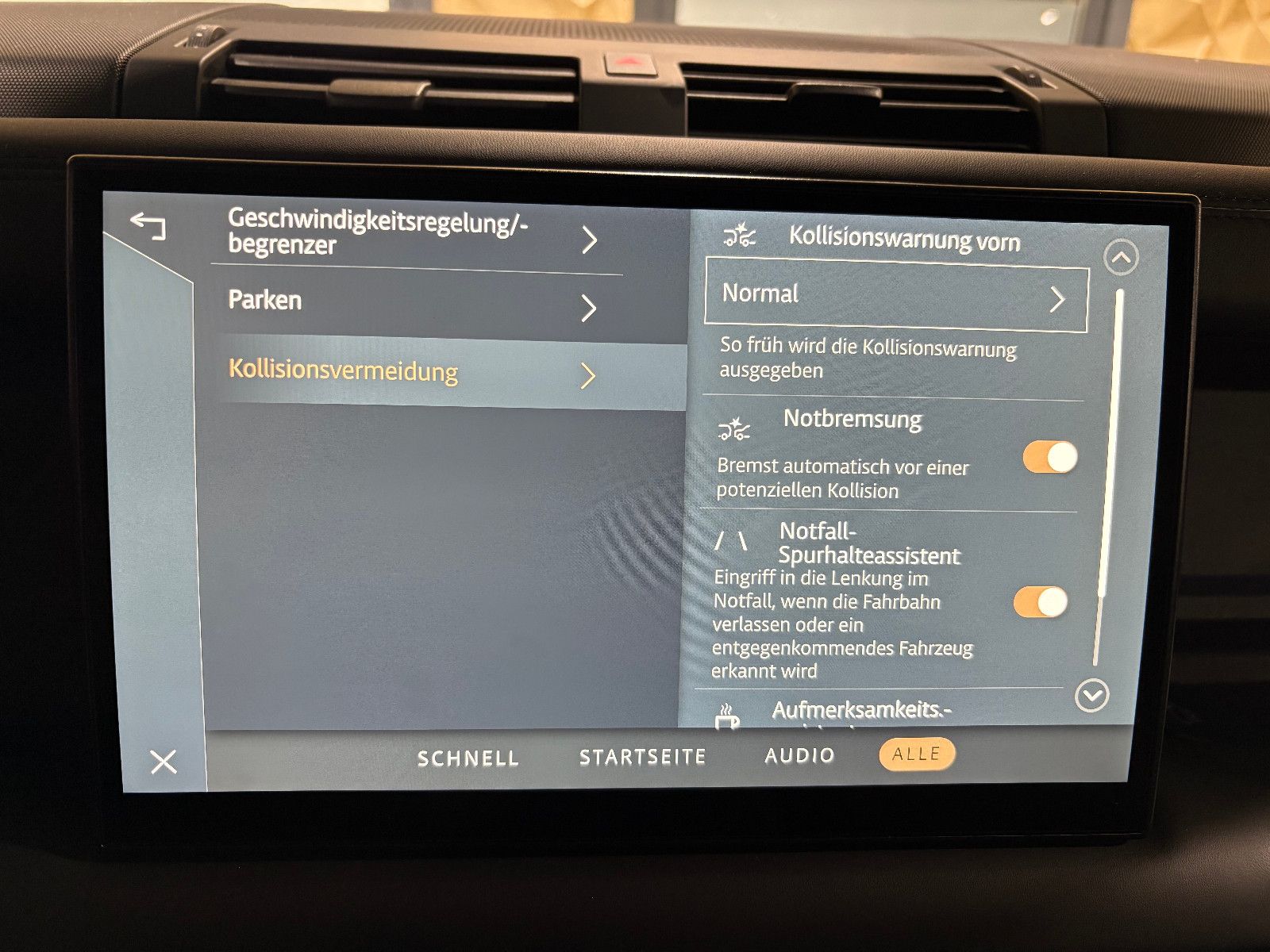 Fahrzeugabbildung Land Rover Defender 110 X-Dynamic HSE/PANO/360°/AHK/APPLE/