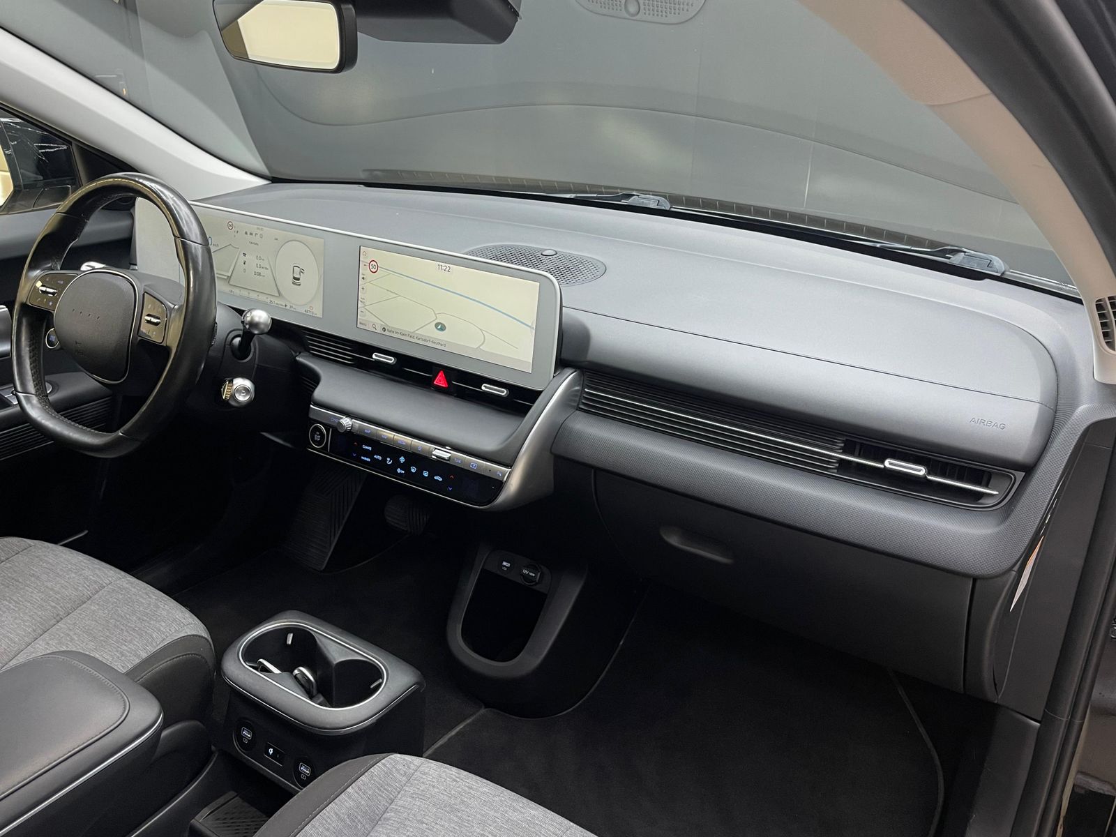 Fahrzeugabbildung Hyundai Ioniq 5 Dynamiq LED+NAVI+SITHZ+KAMERA+ACC+WP+19"