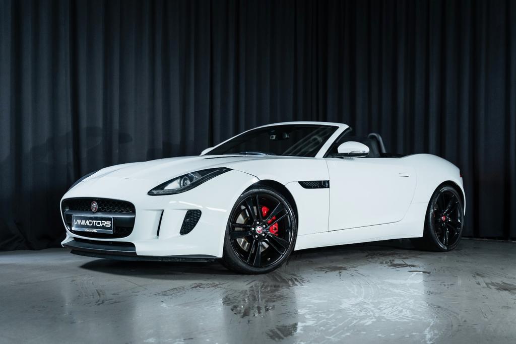 Jaguar F-Type Cabriolet/Adap LED/Camera/Bluetoot