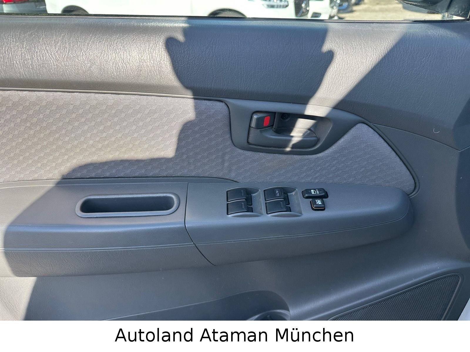 Toyota Hilux Double Cabine 2.5D 144ch - 2 ème main - Carnet entretien - Attelage - Bluetooth