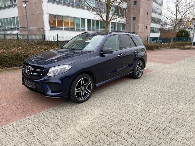 Mercedes-Benz GLE 350 d 4MATIC AMG / Panorama/Massage/ACC/AHK