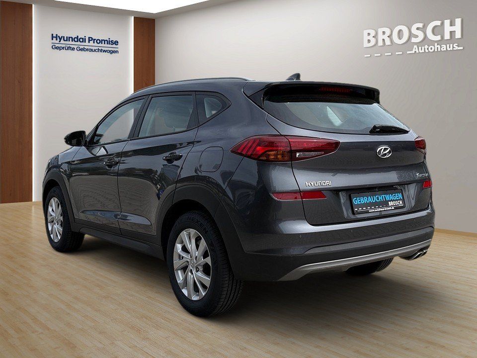 Fahrzeugabbildung Hyundai TUCSON FL 1.6T TREND GARANTIE NAV+KRELL+SHZ+KAME