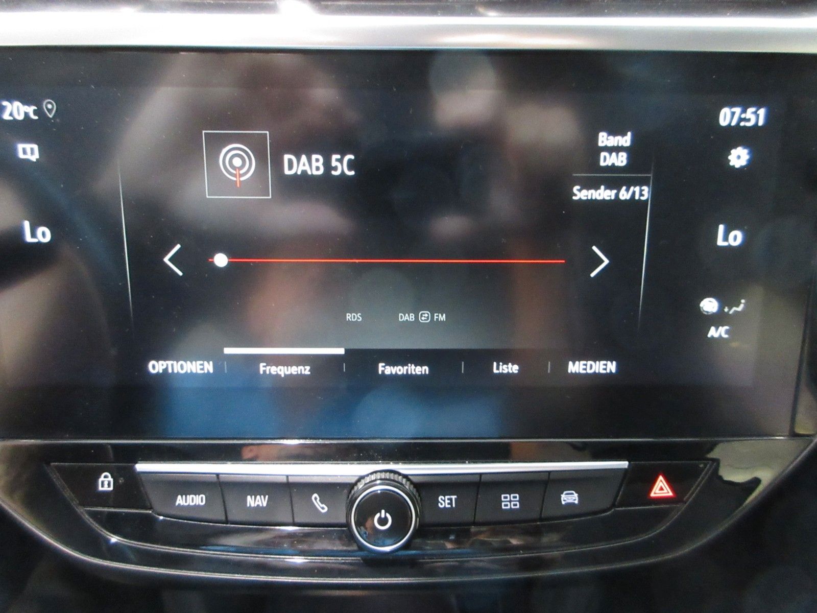 Fahrzeugabbildung Opel Corsa F Elegance 1.2T LED/NAVI/PDC/VIRTUAL/ALU