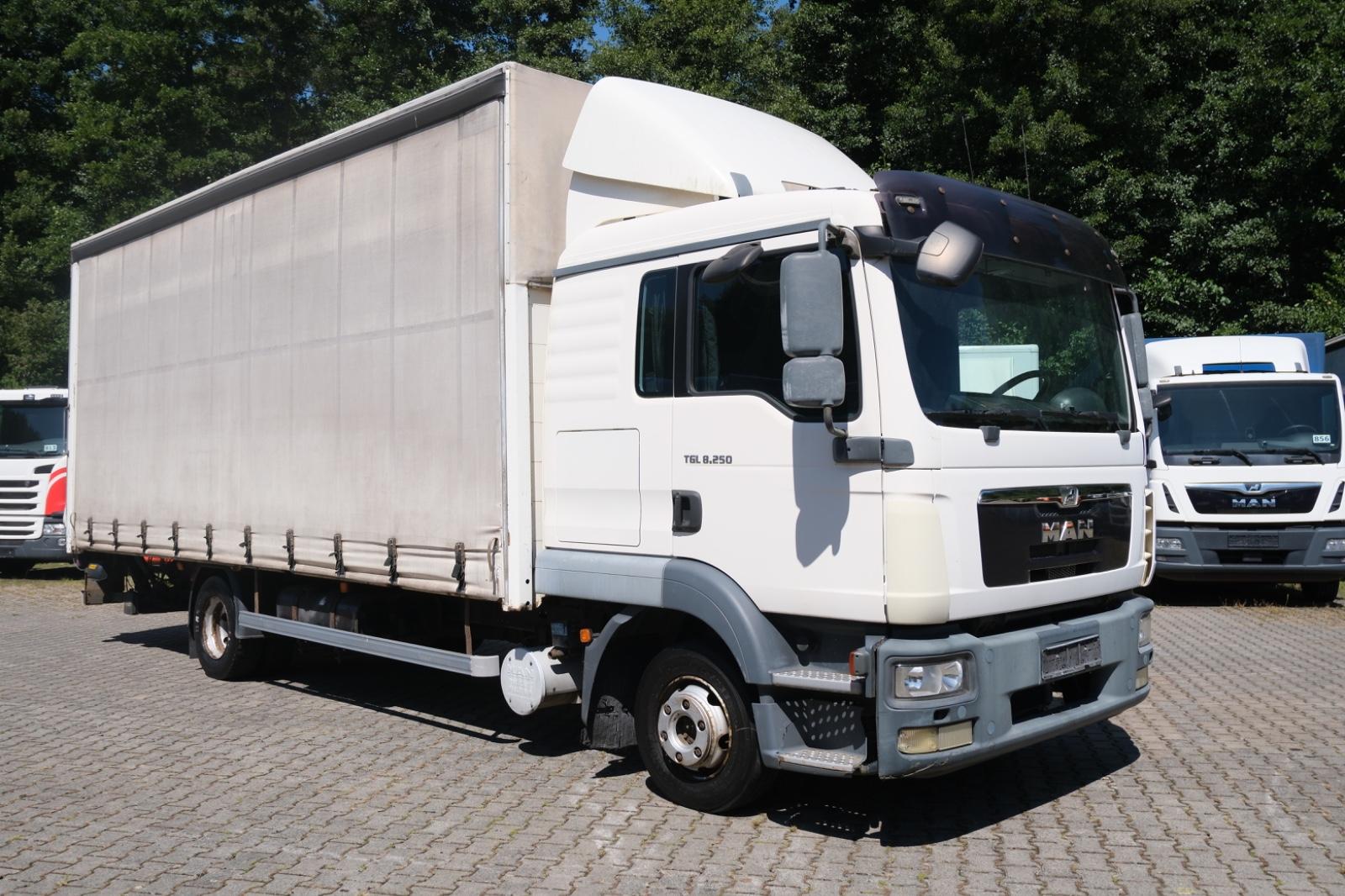 MAN TGL 8.250 LX/Edscha/Schiebeplane,LBW,Klima,E5