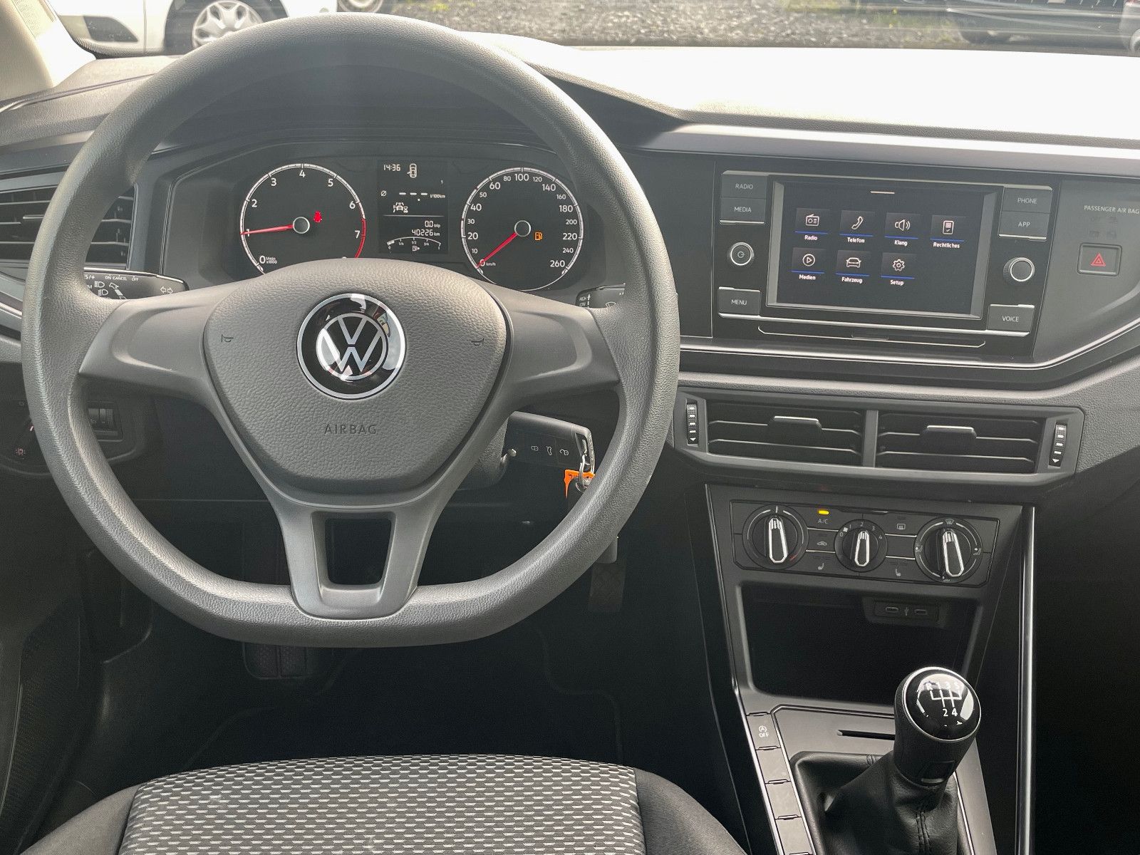 Fahrzeugabbildung Volkswagen Polo VI Trendline Klima Tempomat 1.HAND Freispre