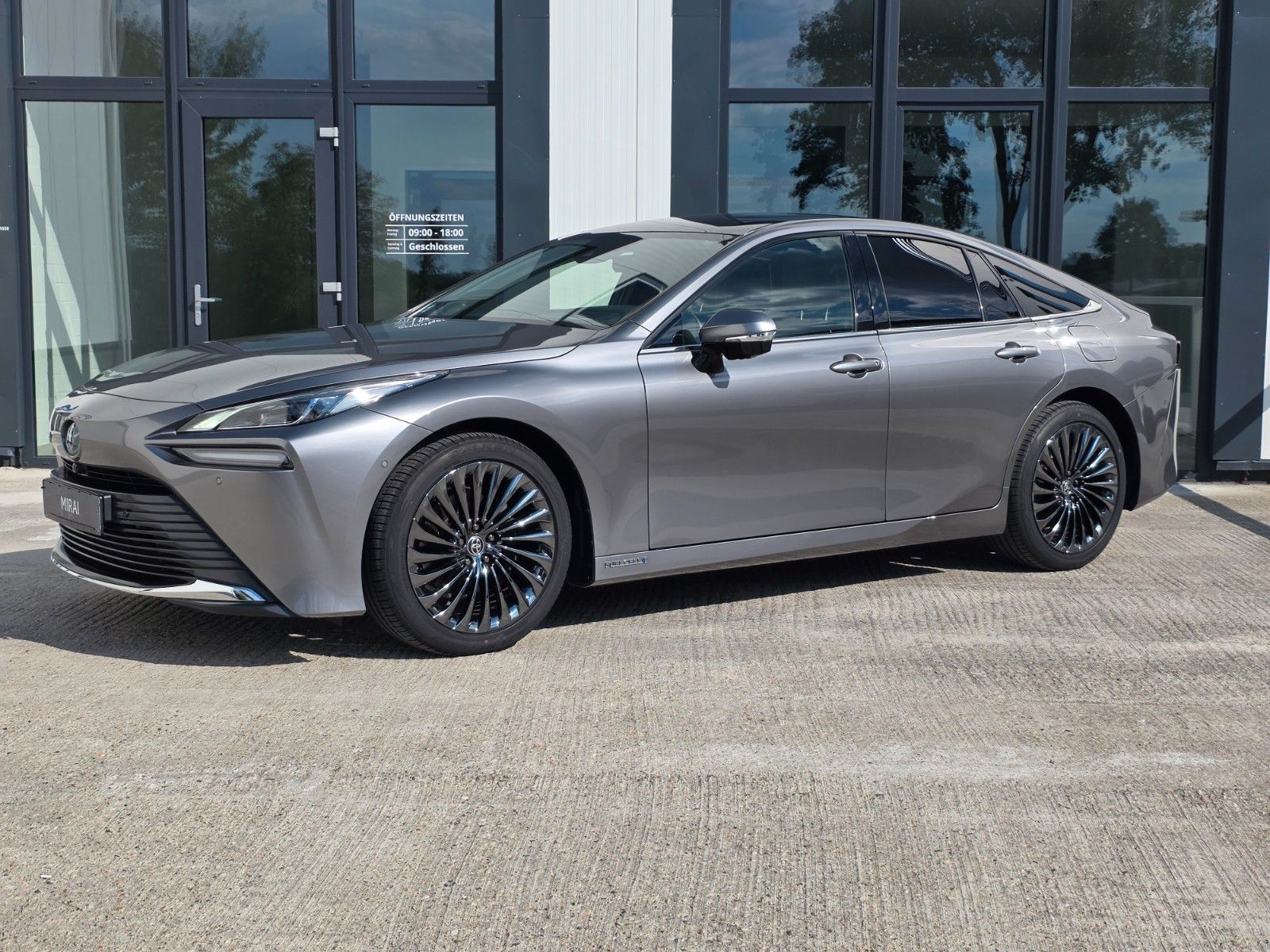 Toyota Mirai Advanced Precious Metal Toyota Relax