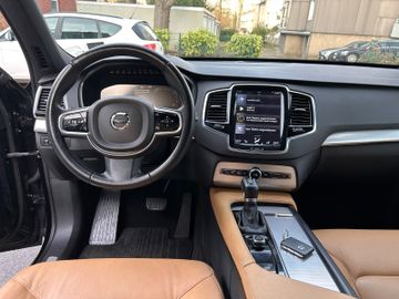 Volvo XC90 - 9