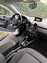 Audi A1 1.0 TFSI ultra S tronic - mit allwetterreifen - Audi A1 von privat