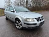 Volkswagen Passat Variant 1.9 TDI Autom,1.Hand, Tüv 05.2027 - Volkswagen Passat Variant aus 2002