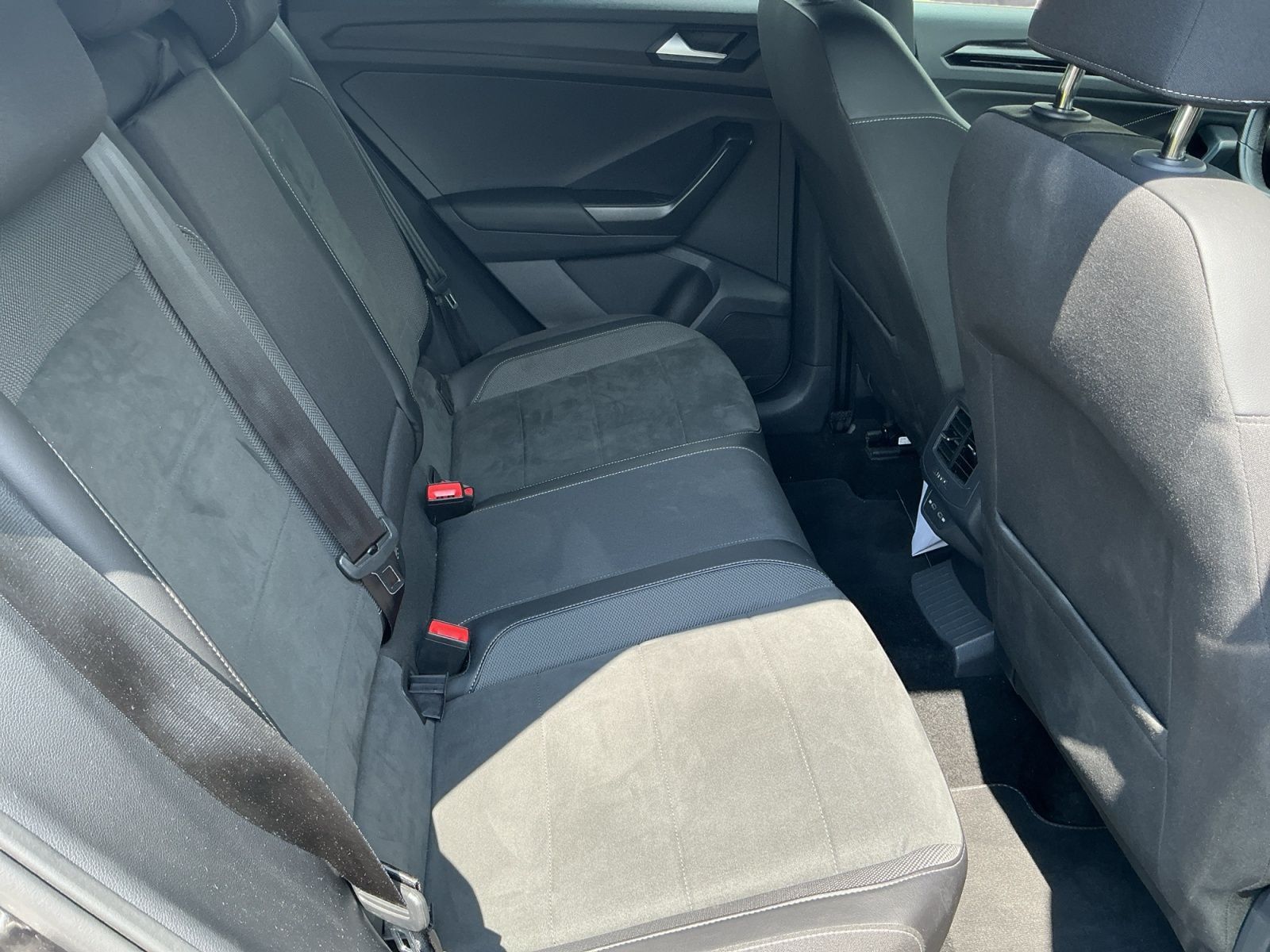 Volkswagen T-Roc - Bild 16