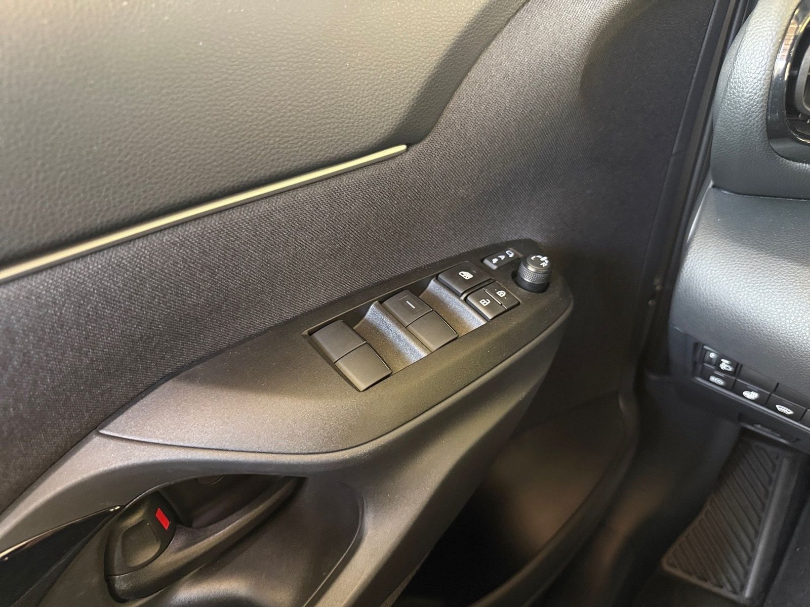 Fahrzeugabbildung Toyota Yaris Cross 1.5 Hybrid Teamplayer KlimaA,LED,SHZ