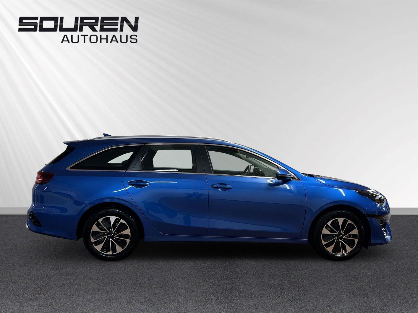 Fahrzeugabbildung Kia Ceed_sw Plug-in Hybrid Spirit 1.6 + Navi + Digit