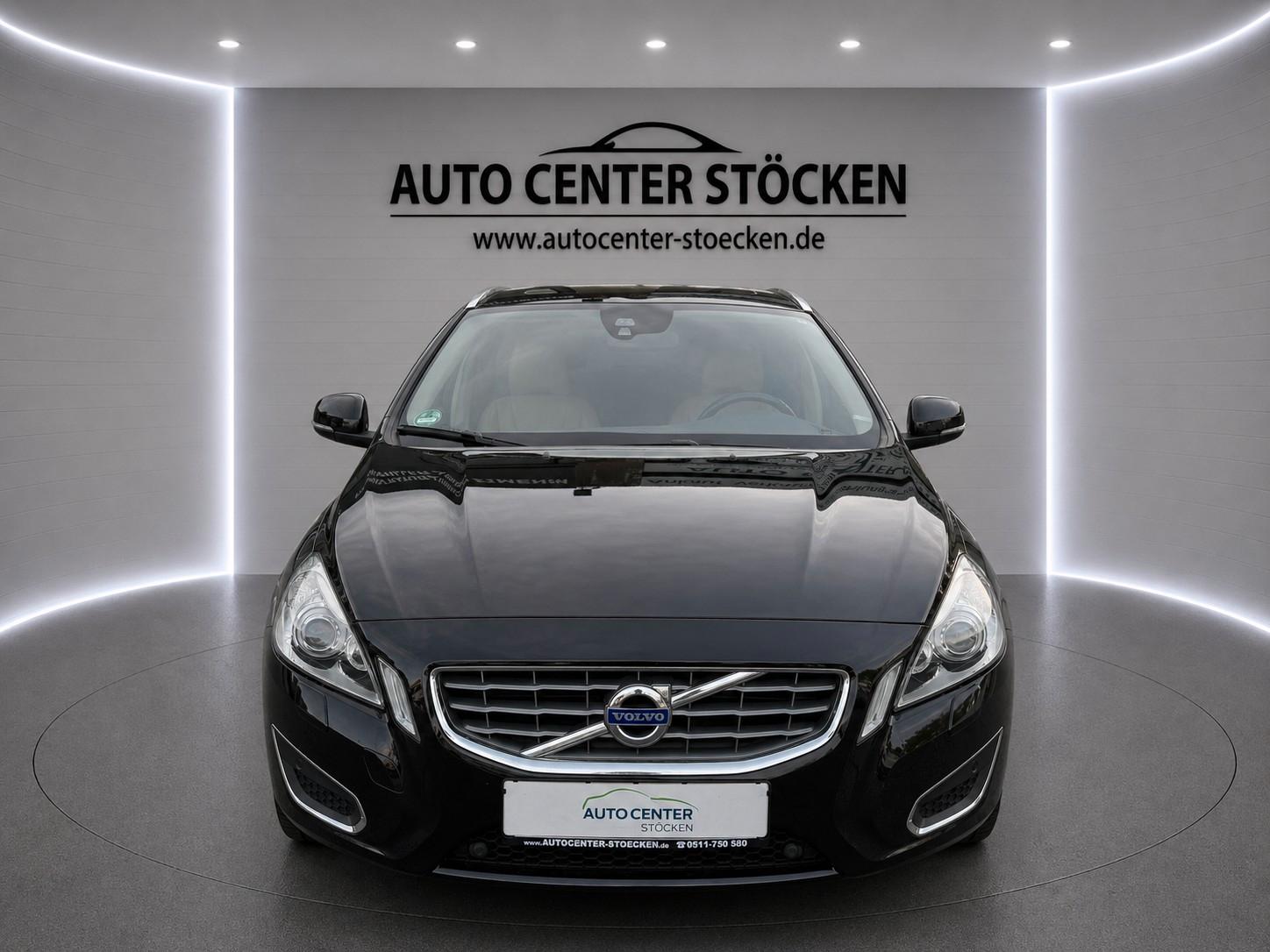 Volvo V60 Kombi Summum 2.0d Leder Kamera SCHIEBEDACH