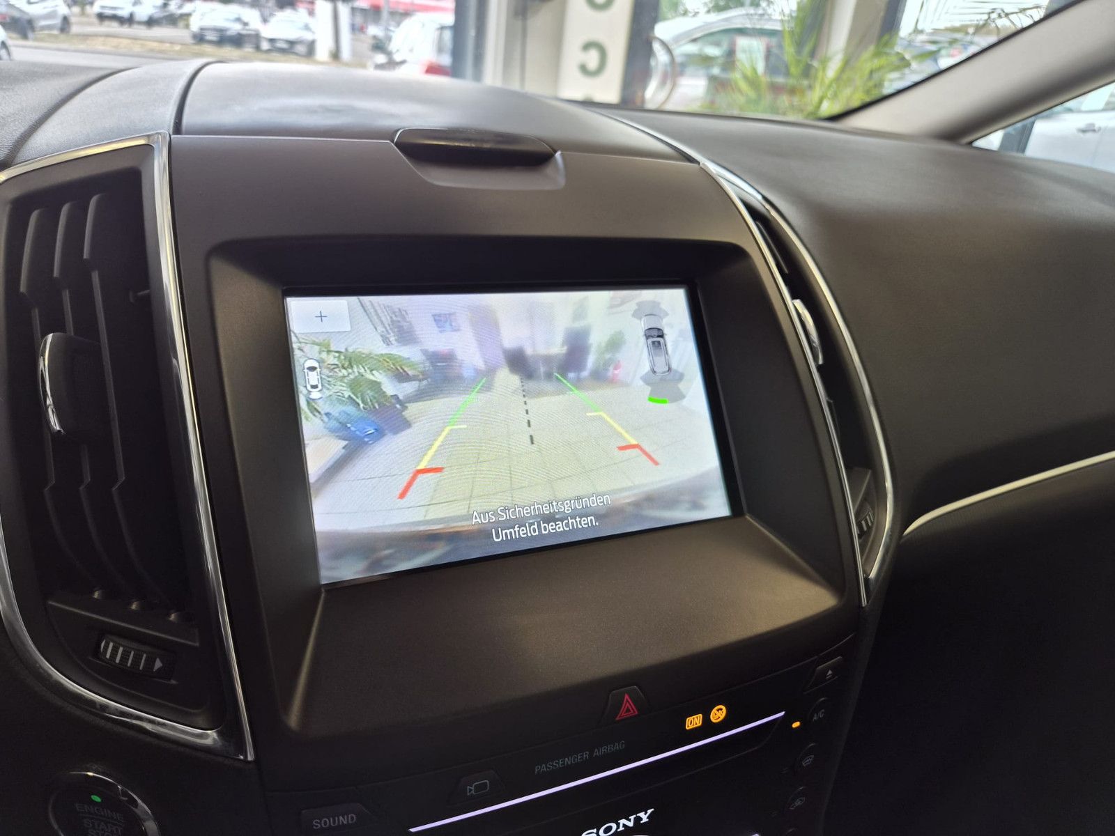 Fahrzeugabbildung Ford S-Max Titanium / 7 SITZE / SCHECKHEFT