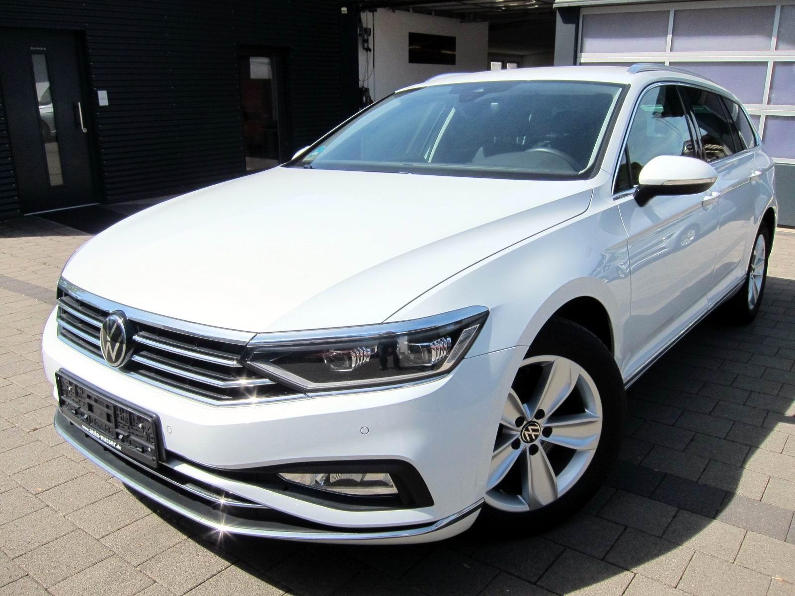 Volkswagen Passat Var 2,0TDI Elegance Matrix AHK Kamera