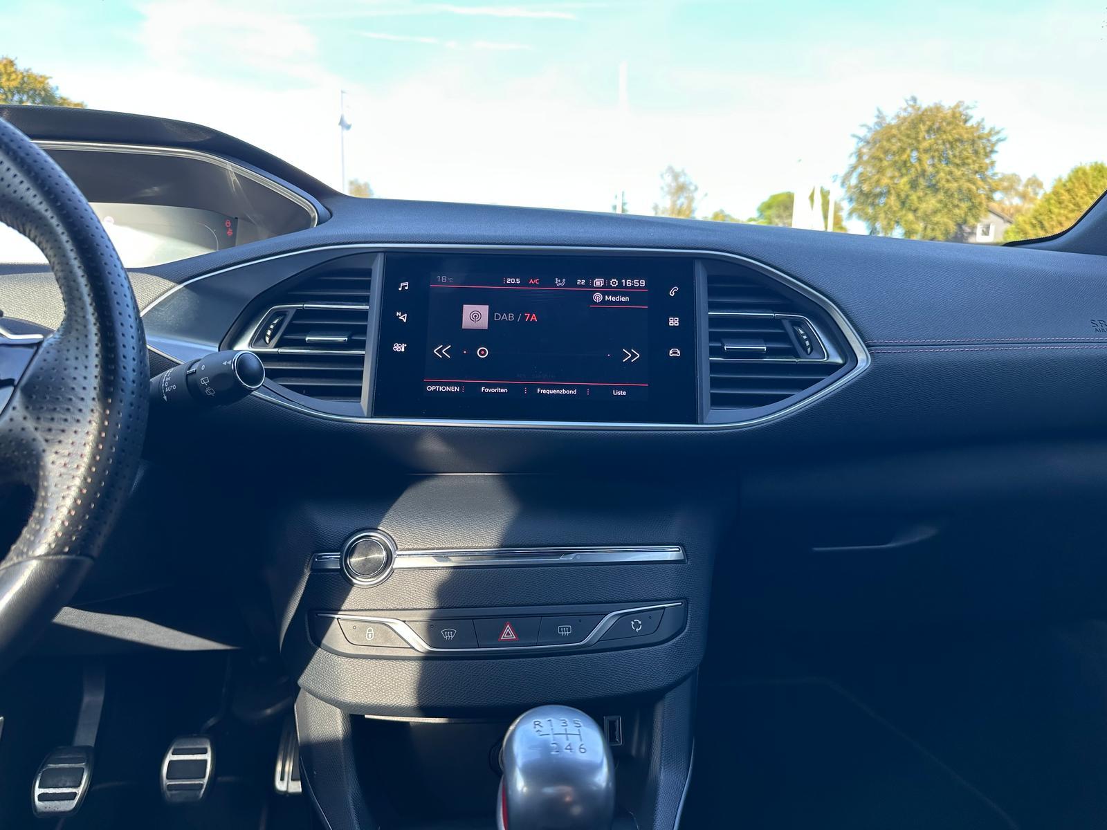Peugeot 1.6 PureTech GTi*Navi*SHZ*el.Sp*Klima*SPS*Touch