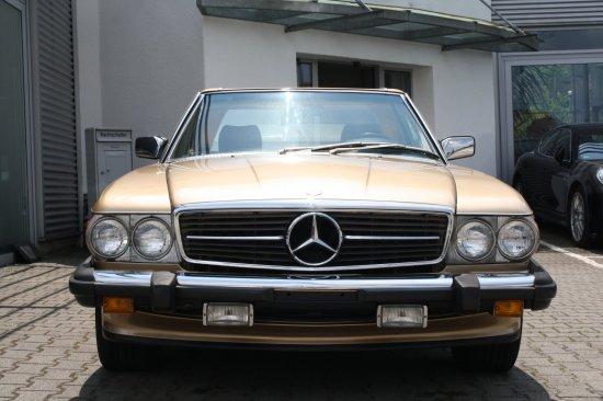Mercedes-Benz SL 560