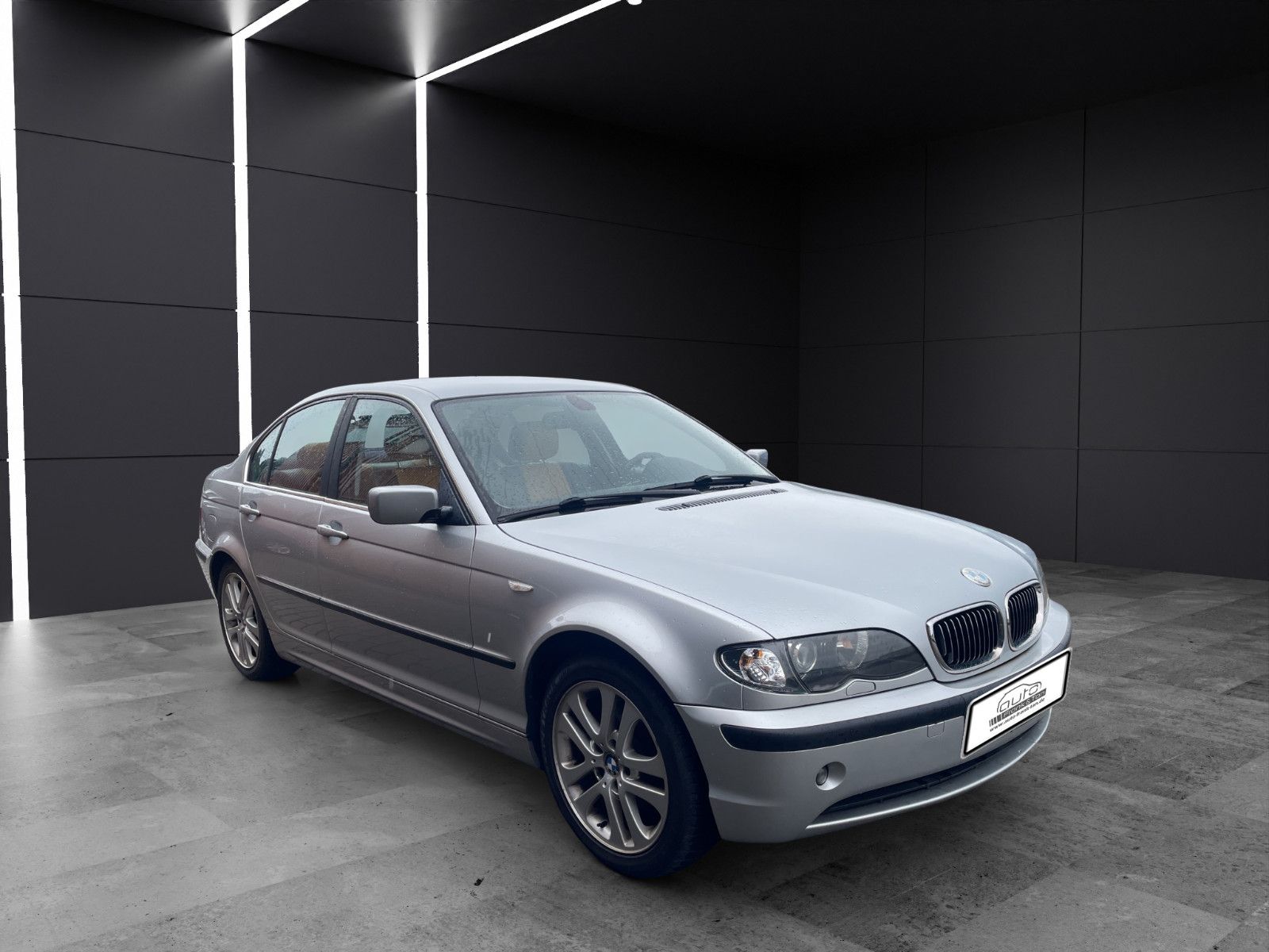 Fahrzeugabbildung BMW 320 Lim. Navi*Xenon*Shzg*Klimaauto