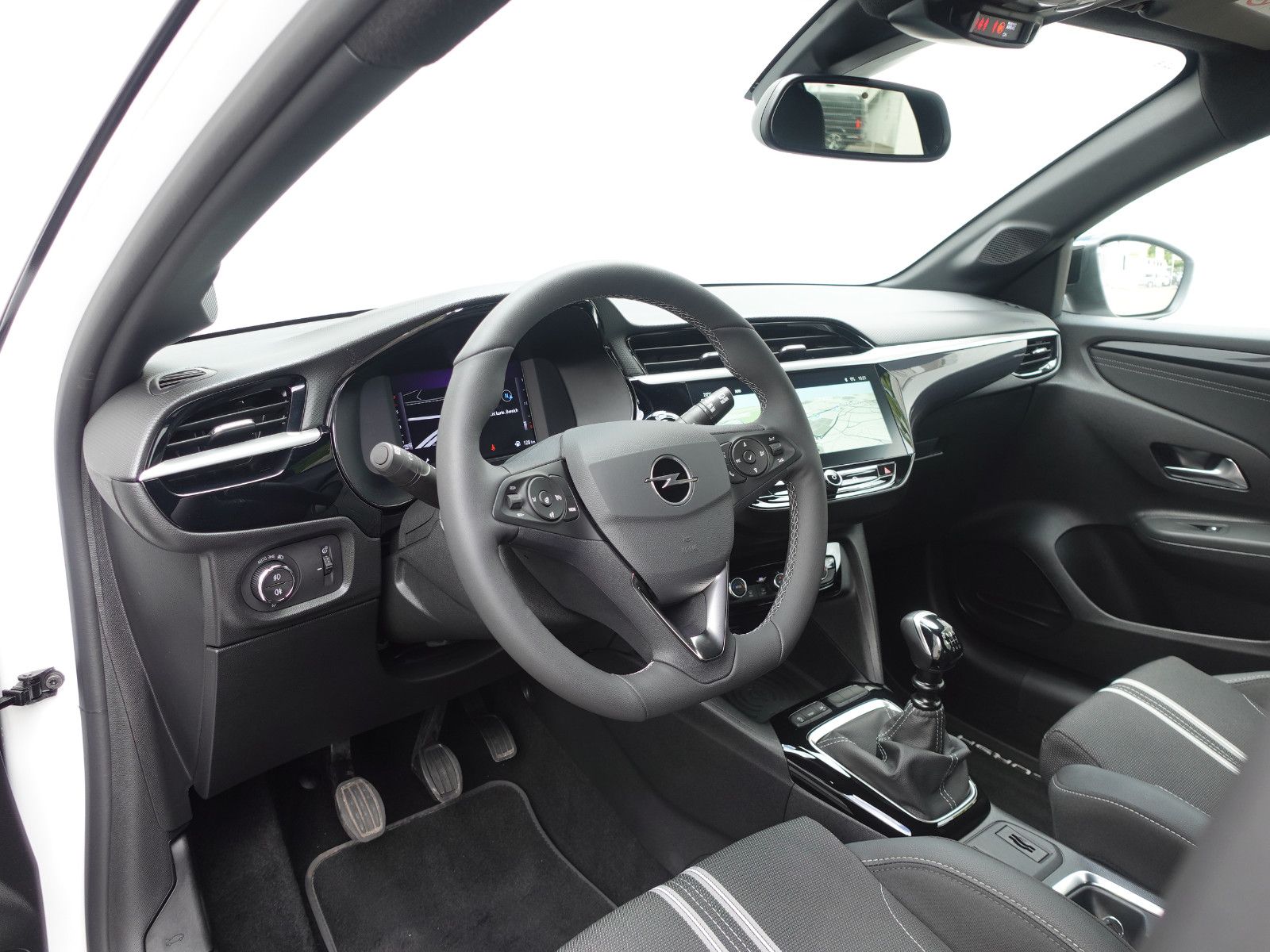 Fahrzeugabbildung Opel Corsa GS 1.2T,MatrixLED,Navi,Kamera,Sitzhz,Allw.