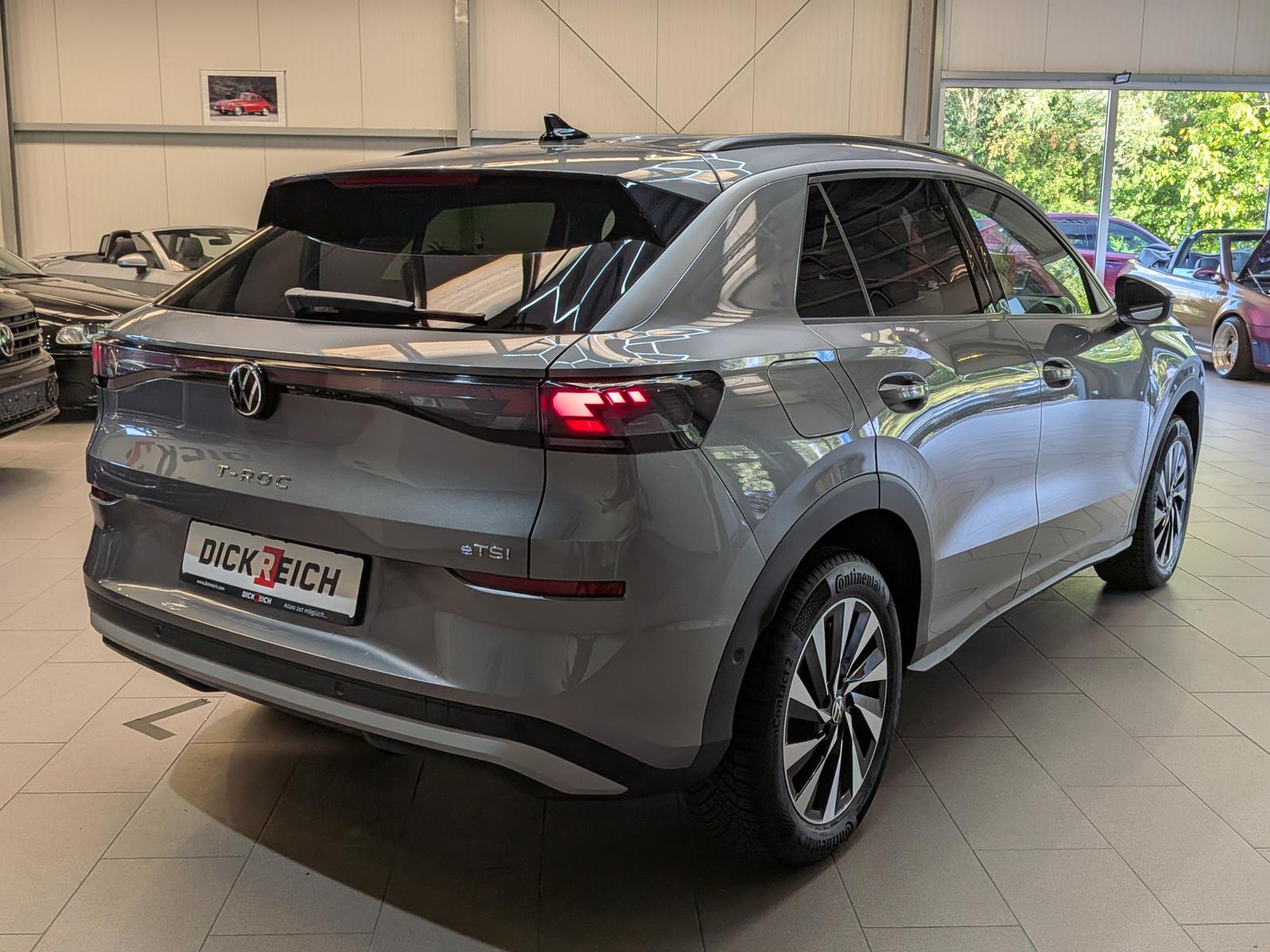 Volkswagen T-Roc 1.5 eTSI DSG*LIFE*APPLE*CAM*LED*ACC*AHK*17, миниатюра 3