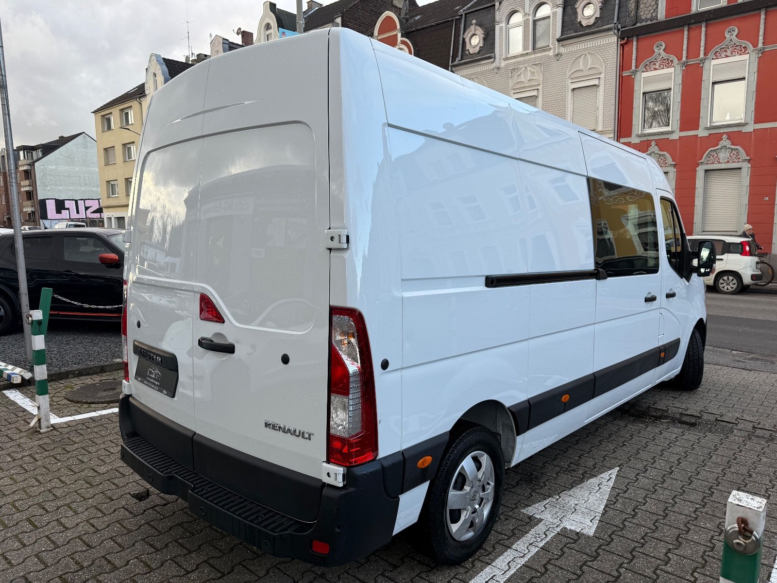 Fahrzeugabbildung Renault Master III Kasten L3H2 NAVI KAMERA 7-SITZER
