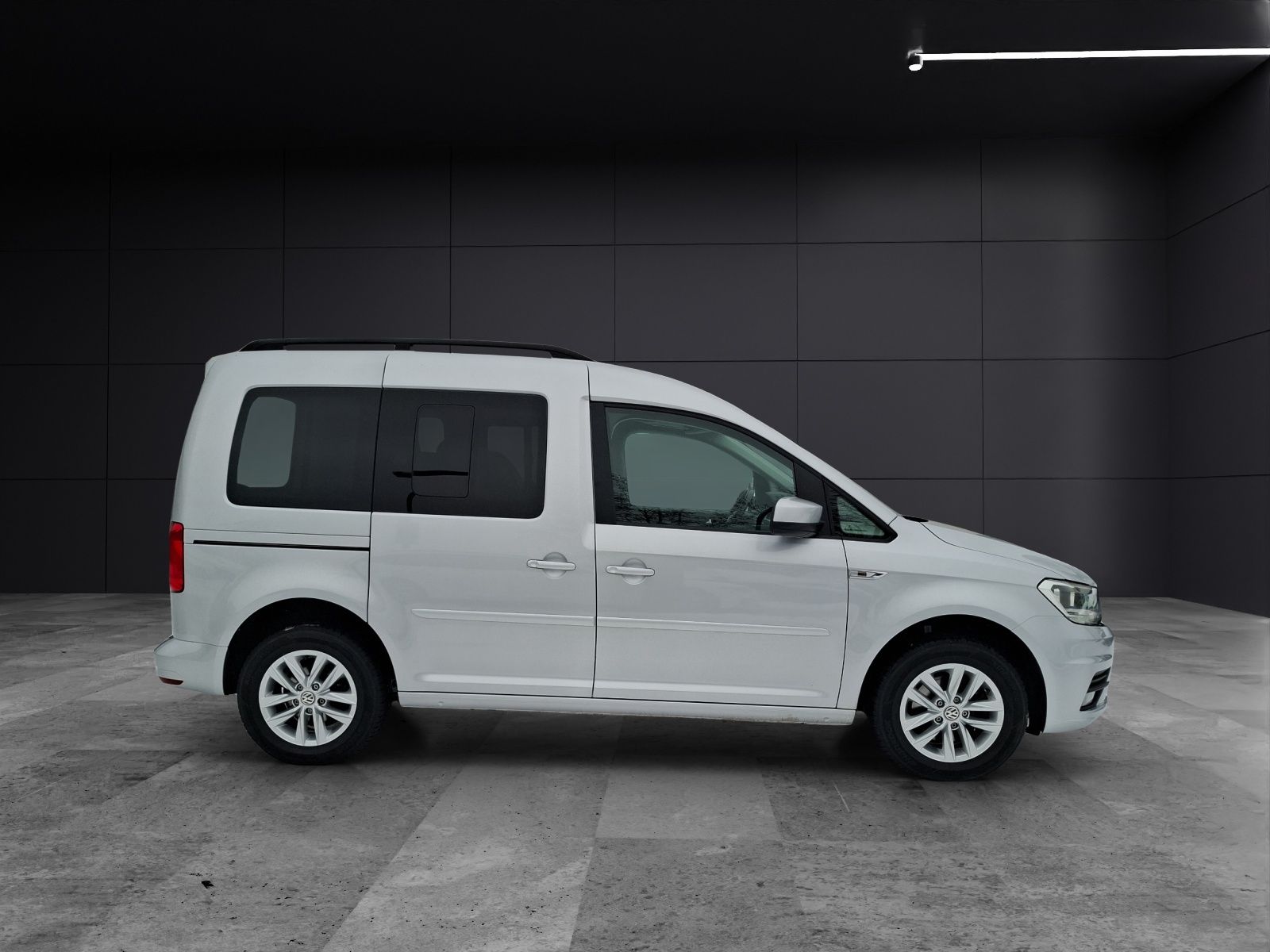 Fahrzeugabbildung Volkswagen Caddy TDI Comfortline Navi APP GRA PDC SHZ Clima