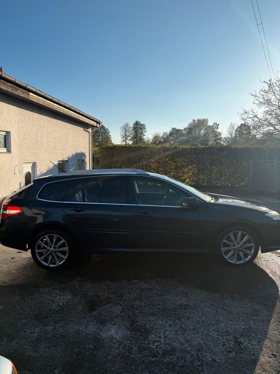 Renault Laguna 2008 — engine 150 HP (110kW)