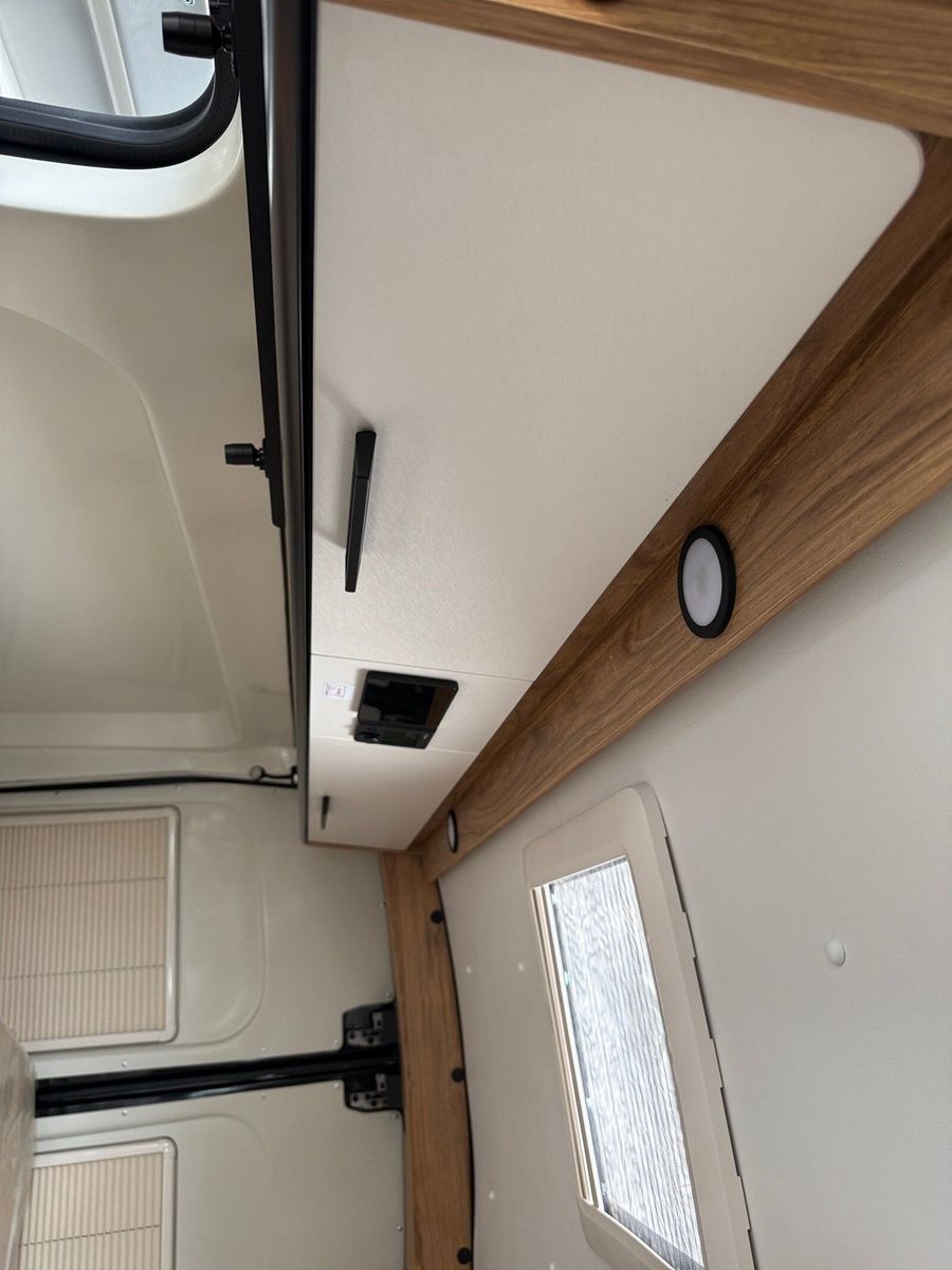 Fahrzeugabbildung Karmann Dexter 4x4 DE 570 AW Klima, RFK, Heizung 4KW