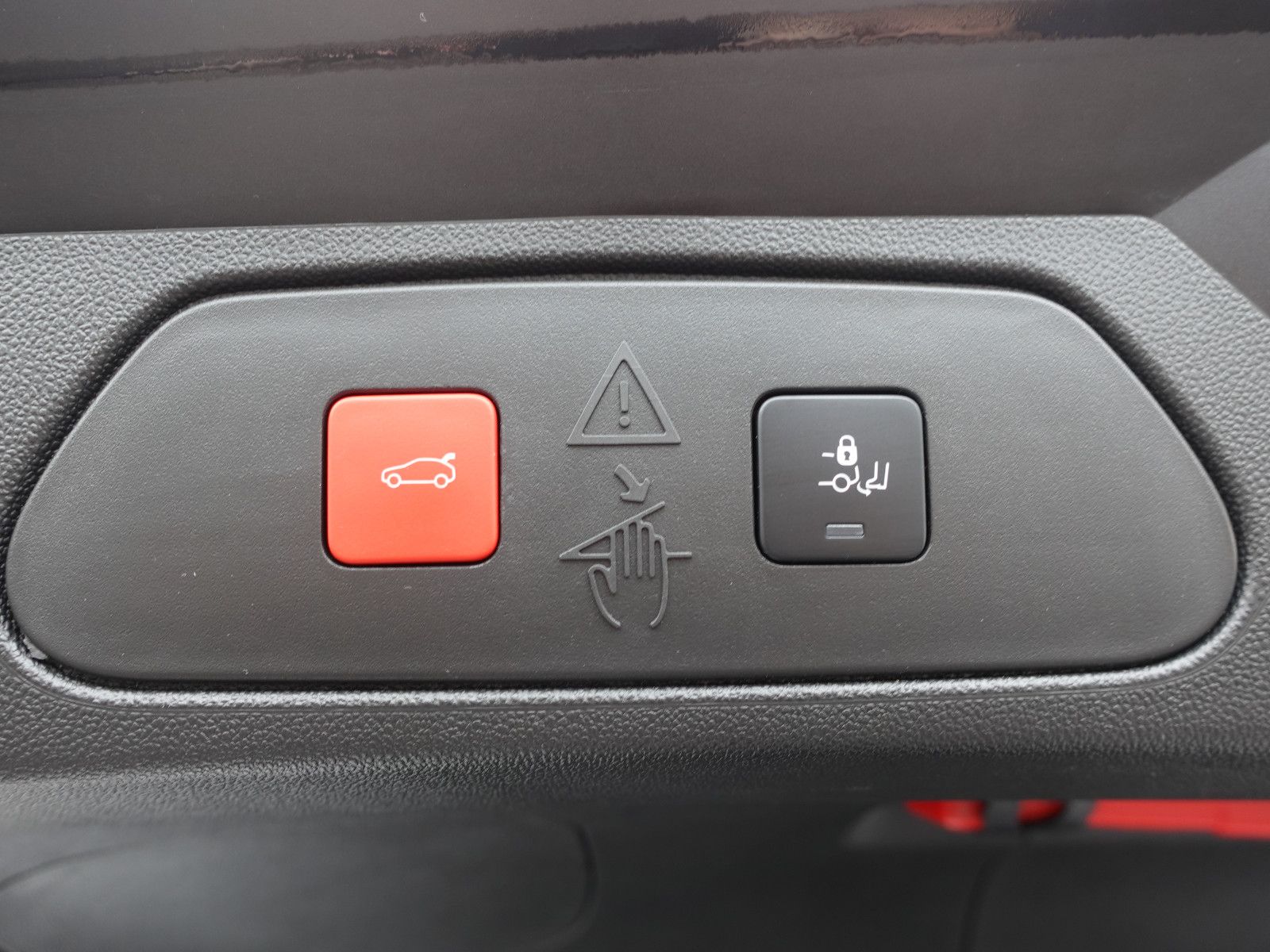 Fahrzeugabbildung Opel Grandland GS 1.2T AUTOMATIK,AHK,Navi,MatrixLED