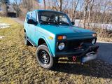 Lada Niva 4*4 - Lada Niva L mit Benzin-Antrieb