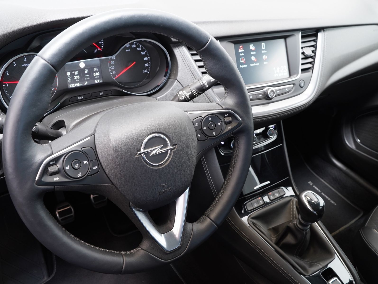 Fahrzeugabbildung Opel Grandland (X) 1.2 Turbo Innovation CARPLAY/AHK