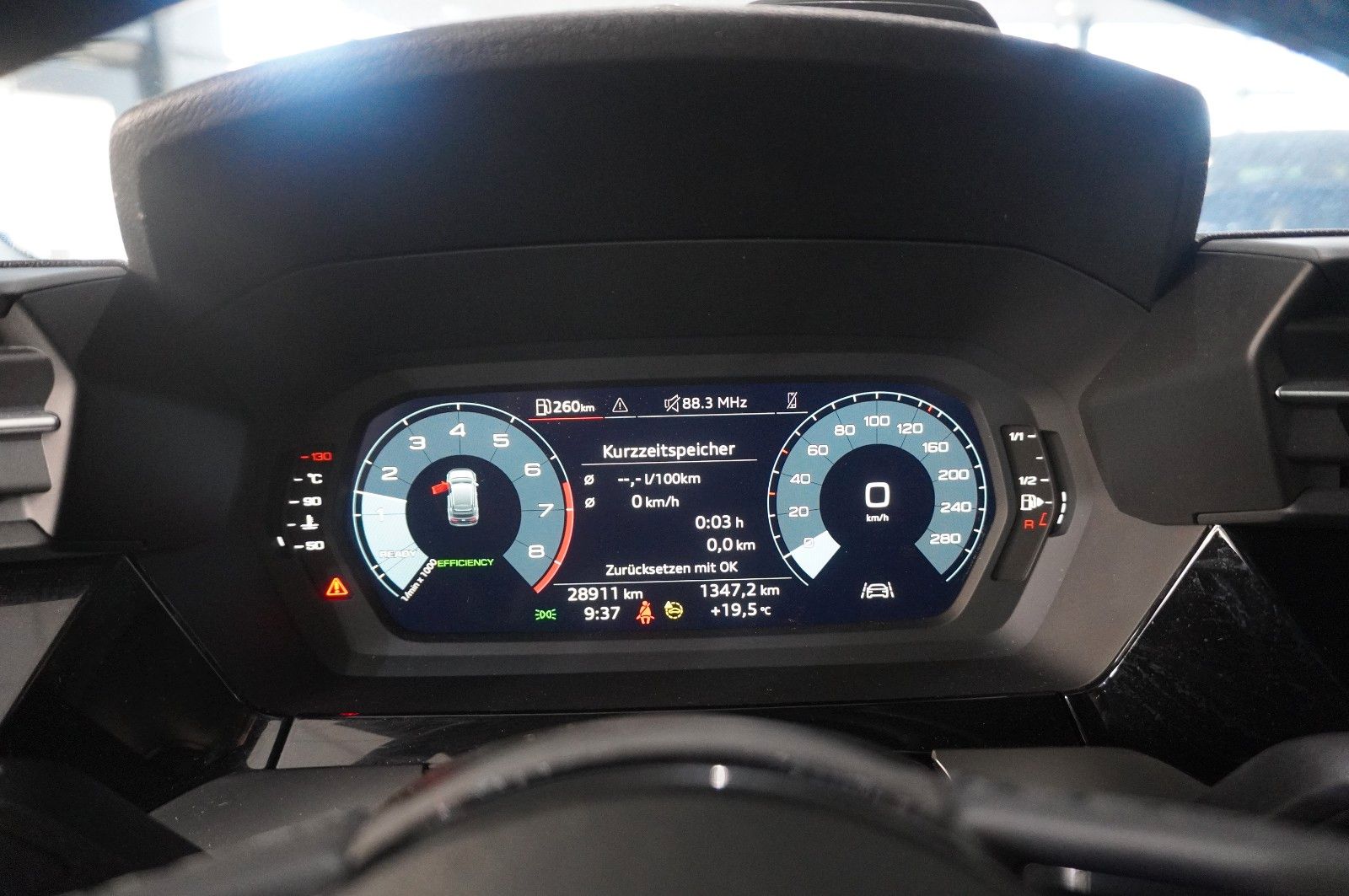 Fahrzeugabbildung Audi A3 Sportback 35 TFSI NAVI/LED/SPORT/SHZ/VIRT/DAB