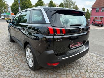 Peugeot 5008 - 5