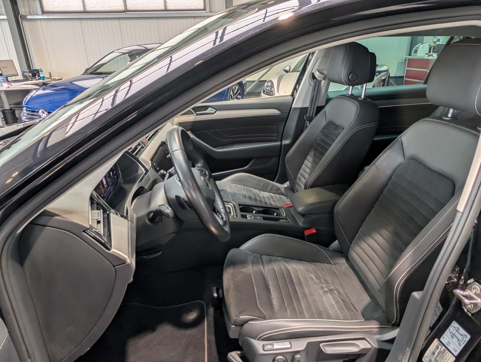 Volkswagen Passat Variant 2.0 TDI SCR DSG Elegance R-Line