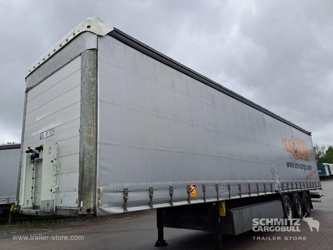 Schmitz Cargobull Curtainsider Standard Getränke