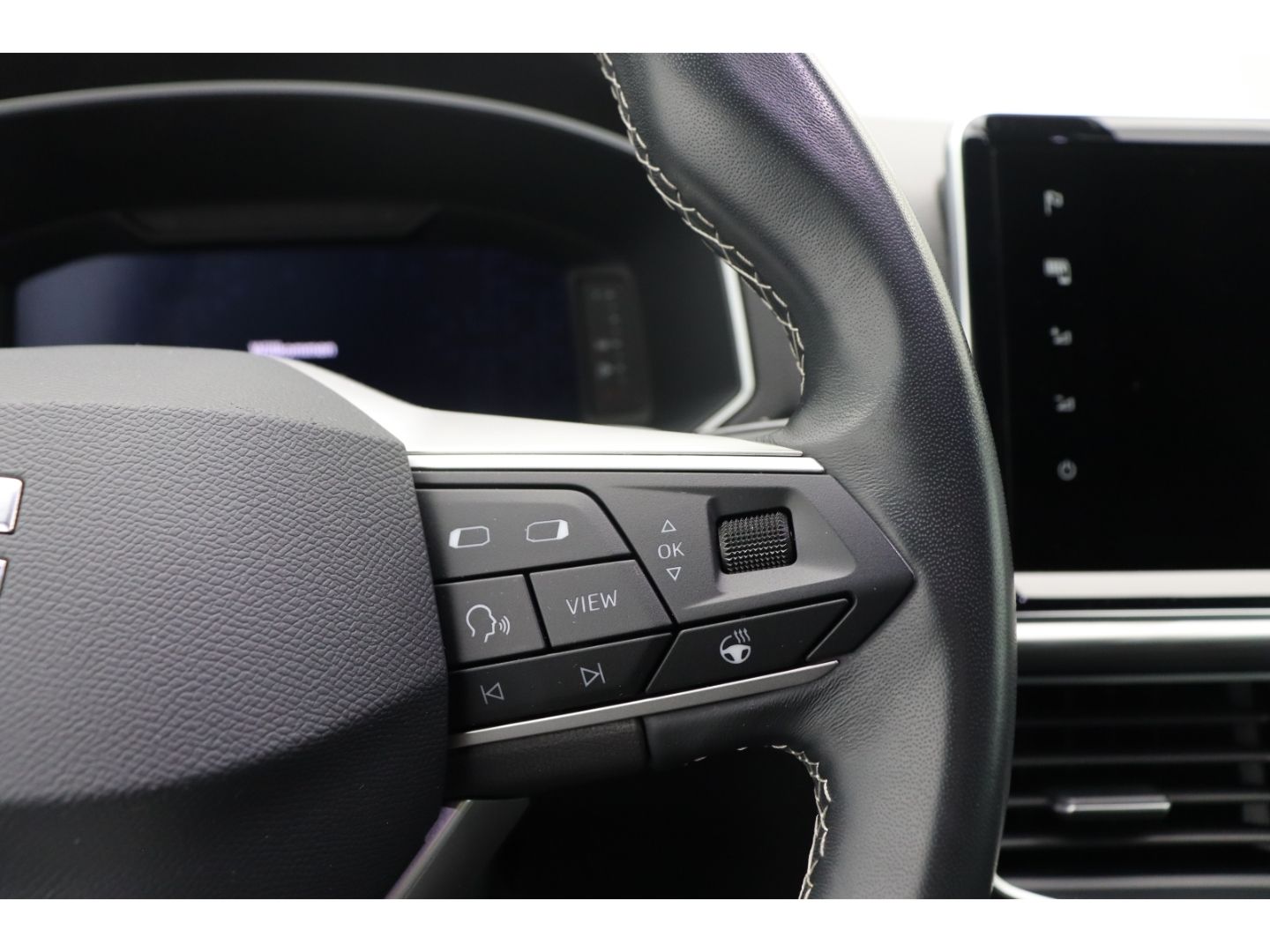 Fahrzeugabbildung SEAT Tarraco 2.0 AHK Schwenkbar ACC Navi SHZ