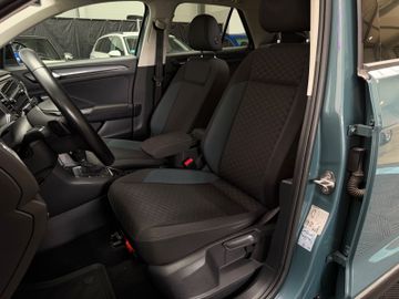 Volkswagen T-Roc - 12