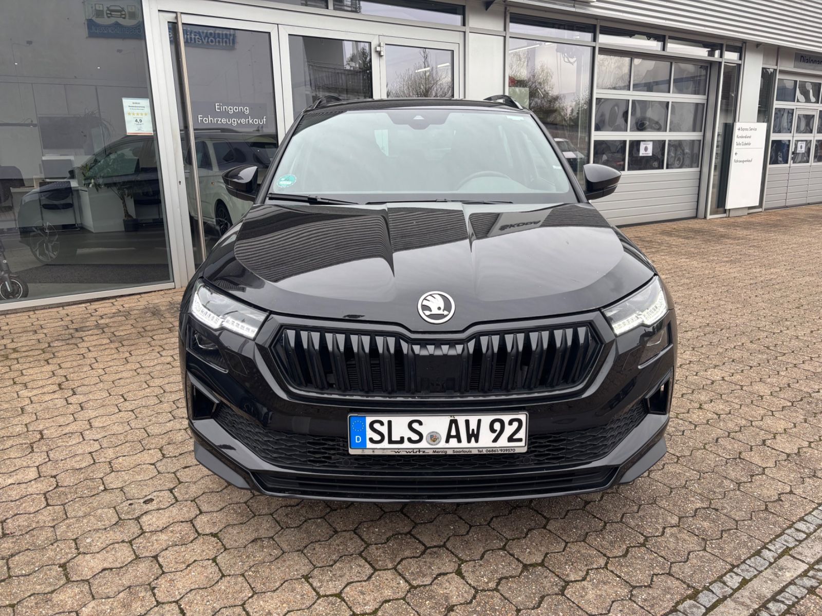 Fahrzeugabbildung SKODA Karoq Sportline 1.5 TSI Pano AHK