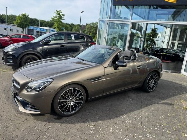 Fahrzeugabbildung Mercedes-Benz SLC 300 AMG Line AIRSCARF MEMORY LED