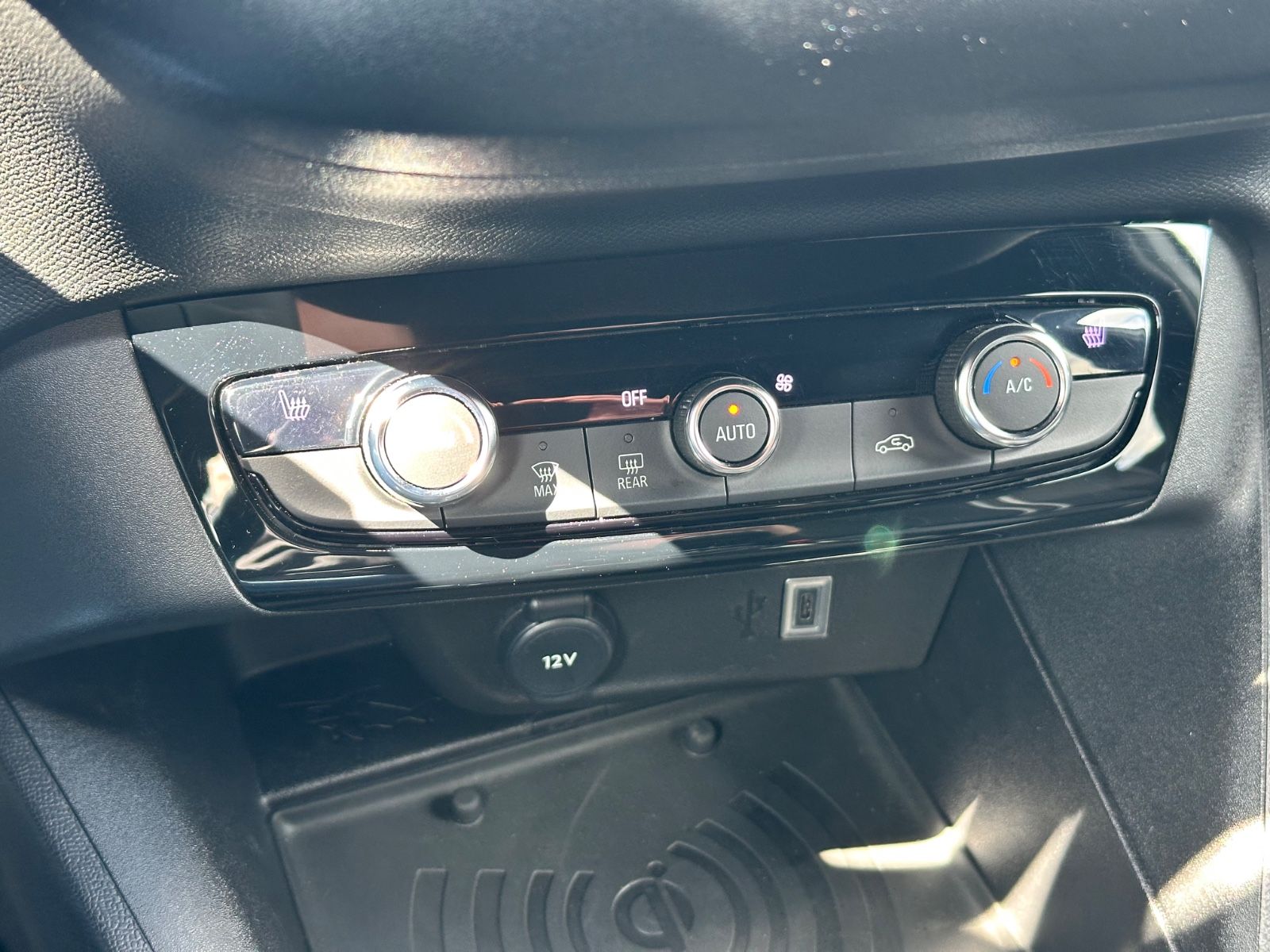 Fahrzeugabbildung Opel Corsa F GS  Allw.*Navi*Kamera*Sitzh.